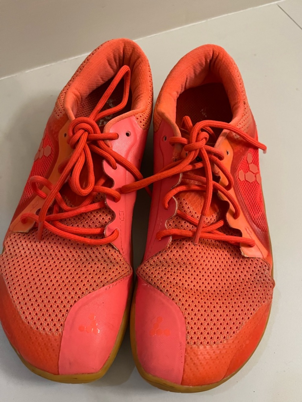 Vivo Barefoot Bright Coral Orange Athletic Sneakers size 39L